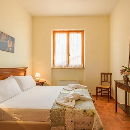 Апарт-отель Isa-residence With Swimming Pool Surrounded By Greenery Just 5 Minutes From Масса-Мариттима