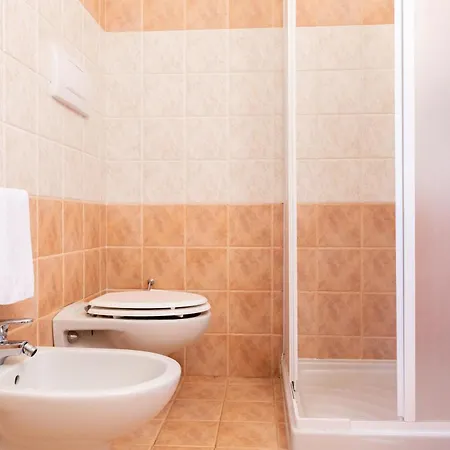 Isa-residence With Swimming Pool Surrounded By Greenery Just 5 Minutes From